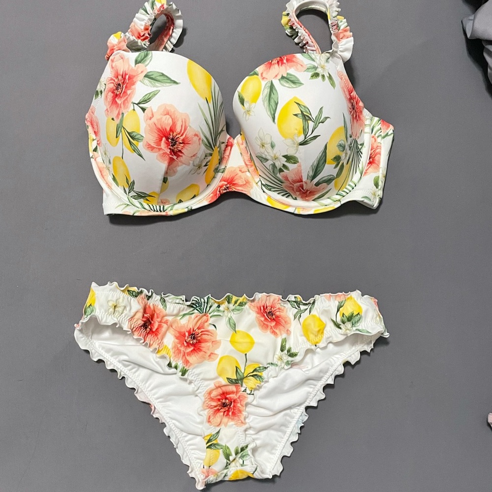 Shade & Shore bikini